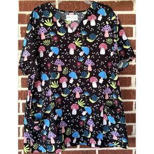 Tasha & Me Black Mushroom Print Scrub Top Size 2X